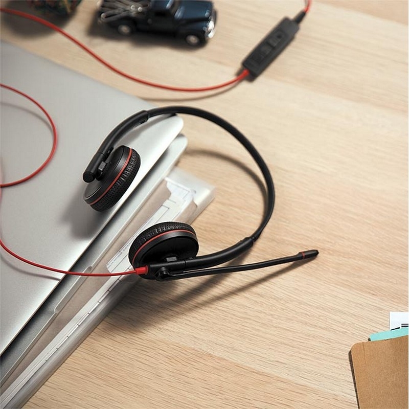 Plantronics Blackwire C3220 USB | Onedirect.co.uk