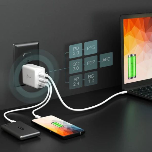 J5create JUP3365 65W GaN USB-C 3-Port Charger