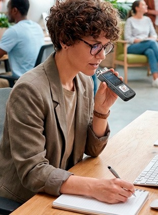 PHILIPS Voice Tracer DVT 6115 - Onedirect