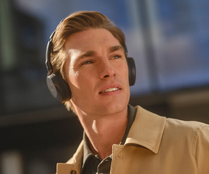 Outstanding voice clarity without a boom arm